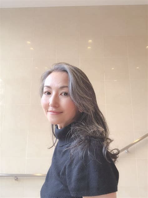 mayuko miyahara japanese gray hair style curly hair styles naturally hair styles silver hair