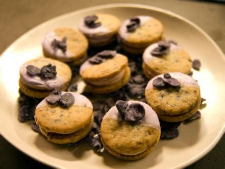 Gorgeous on your christmas cookie tray! Alton Browns Italian Christmas Cookies : Chocolate Peppermint Pinwheel Cookies Recipe Alton ...