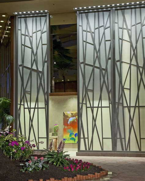 Three Dimensional 20 Foot Wall Panels Were Custom Designed To Frame The