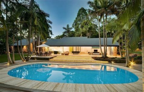 A home design with a swimming pool can be found in nearly any architectural style, but some common styles include mediterranean, florida, modern, and beachfront. 40 Fancy Swimming Pools for Your Home - You Will Want to ...