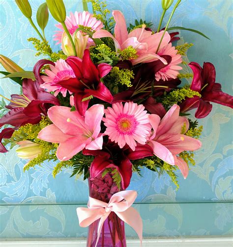 Large Lily Bouquet In Downey Ca Chitas Floral Designs