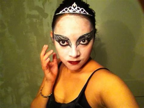 Black Swan Face Paint Black Swan Face Paint Halloween Face Makeup