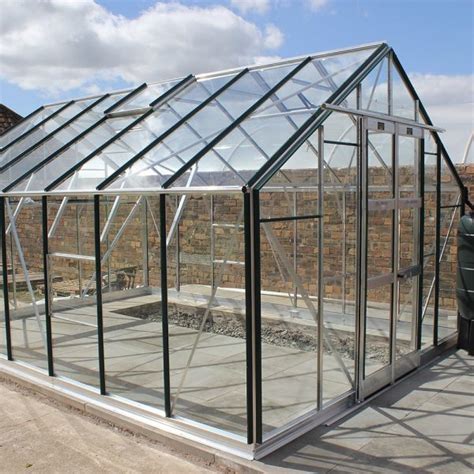 Choosing The Best Materials For Greenhouse Roof