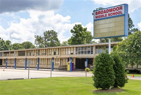 Broadmoor Middle Capitol High Changes On Packed Baton Rouge School