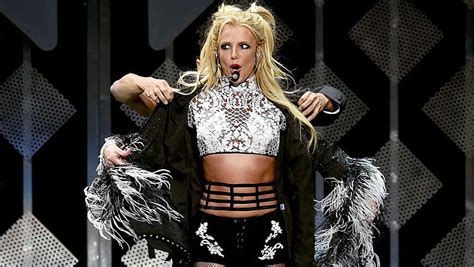 Oops She Did It Again Britney Spears Sufrió Una Falla De Vestuario En
