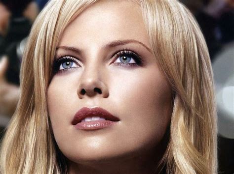 Pin By Eyl L Seth On Charlize Theron Charlize Theron Charlize Theron