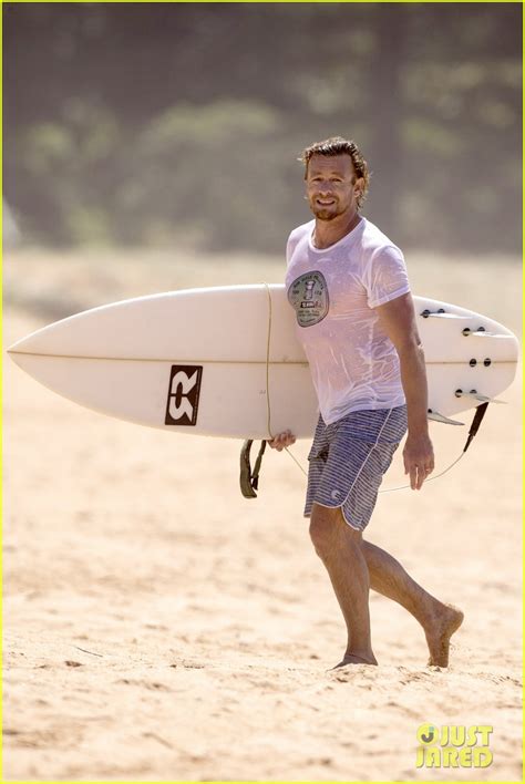 Simon Baker Goes Shirtless In Sydney Ahead Of The Mentalist Series Finale Photo