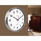 Pictures of Atomic Analog Wall Clock By La Crosse Technology