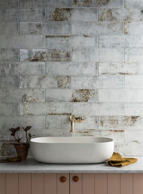 Highly glazed winchester tile company and artworks wall tiles and mouldings are available in many classic colours, from brilliant white to rich, deep shades. Camden White Ceramic Tile in 2020 | Mandarin stone, Shower ...