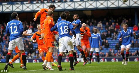 You are currently watching rangers vs dundee united live stream online in hd. Dundee United Vs Rangers : Rangers Aim To Keep Their Foot ...