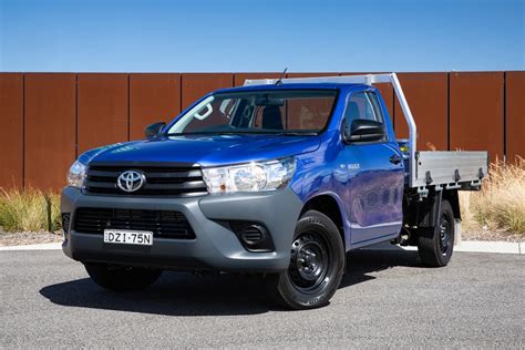 2019 Toyota Hilux Workmate 4×2 Cabchassis Review Road Test Gearopen