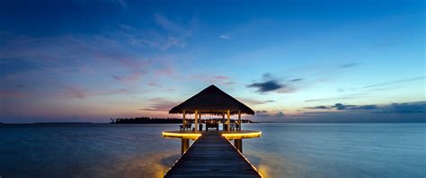 Kihaadhuffaru Island Wallpaper 4k Maldives Water Villa Wooden Pier