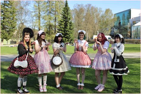 Frillycakes Old School Lolita Picnic Meetup