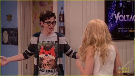 Exclusive Liv And Maddie S Joey Bragg Reveals Where Joey Rooney S Cat Obsession Came From
