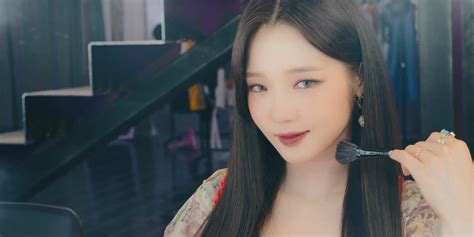 Became a fan of fromis_9. fromis_9 - Feel Good (Secret Code) who's who - K-Pop ...