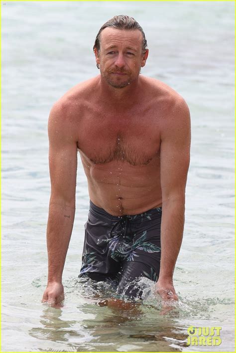 Simon Baker Looks Fit Going For A Dip In The Ocean Photo 4508468