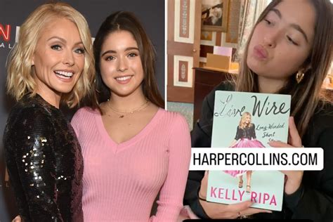 Live S Kelly Ripa Shares Photo Of Rarely Seen Daughter Lola As 21 Year Old Helps Famous Mom