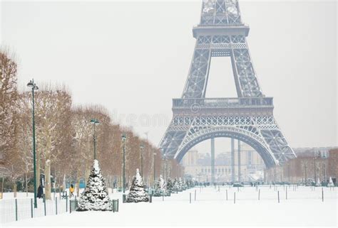 Eiffel Tower At Winter Stock Image Image Of Paris Blizzard 28749085