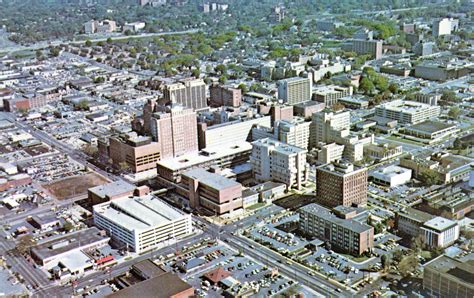 Uab Medical Center In 1977 The Quarterback Club Tower Was Completed In
