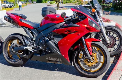 See Best Style 2005 Yamaha R1