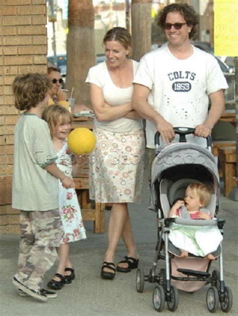 Elisabeth Shues Married Life With Davis Guggenheim Know About Her