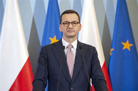 Mateusz morawiecki poland's new deal: Koronawirus. Premier Morawiecki: Rusza akcja #LotDoDomu