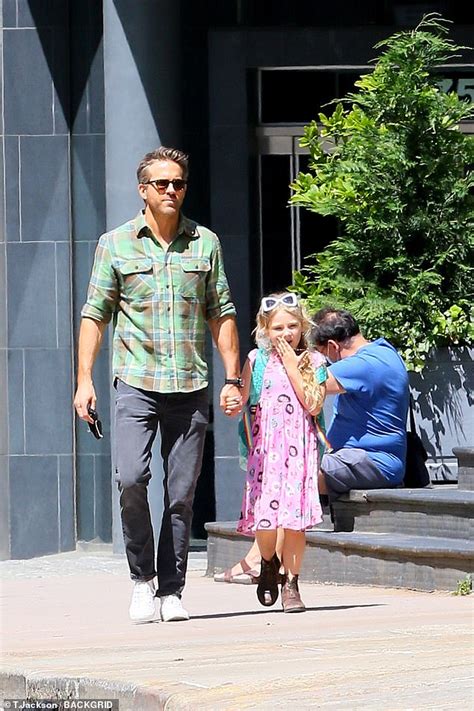 Ryan Reynolds Takes Daughter James 6 For Walk In New York City