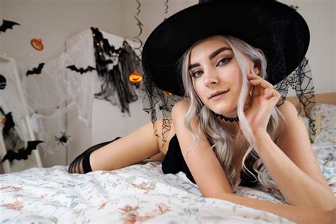 Tw Pornstars Eva Elfie Twitter Halloween Is Coming And That S Why My New Free Video
