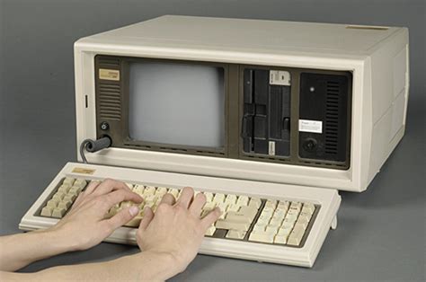 Tales In Tech History The Compaq Luggable And Portable Computers