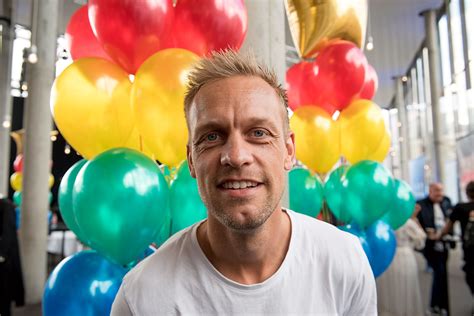 Was born in norway on january 13, 1995. :: Politiet: «Paradise»-Carl Aksel har svindlet unge ... Carl Aksel Jansen Shotoe