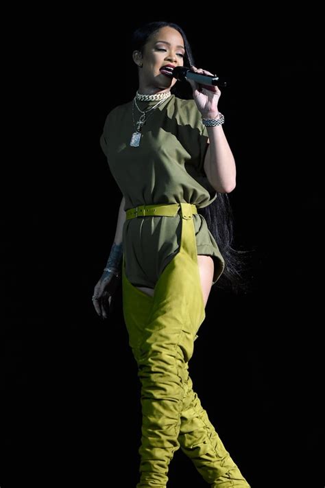 World Tour Rihanna All The Ways You Can Dress Up Like Rihanna This