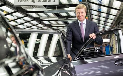 Bmw Ceo Urges Staff To Narrow Sales Gap With Mercedes
