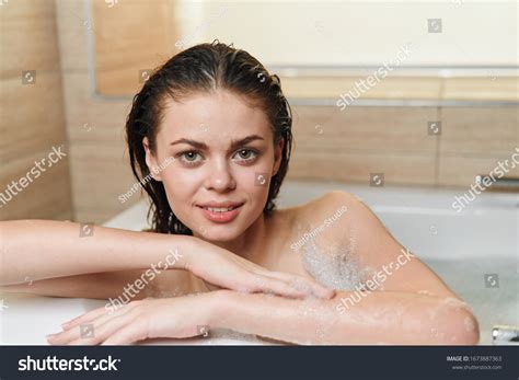 Naked Shoulders Beautiful Woman Bathtub White Stock Photo Shutterstock