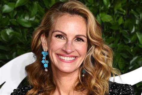 Julia Roberts To Star In Apple Tv Series The Last Thing He Told Me