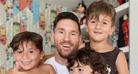Instagram Lionel Messi Y La Imagen Con Sus Hijos Que Conmueve A Todos En Redes Sociales Foto