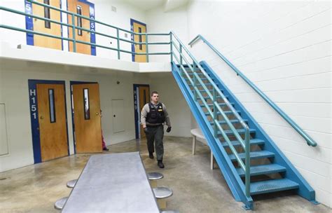 A Confined Culture Inside The Linn County Jail