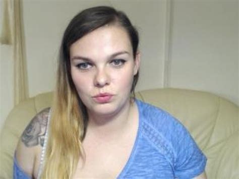 Selinabb Caucasian Webcam Model Green Eyes Shaved Pussy Female Big