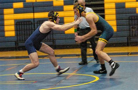 The Recorder Hs Roundup Frontier Wrestling Wins Opening Meet Of
