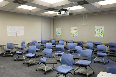 Envisioning The Future College Debuts New High Tech Classrooms The Oak Leaf