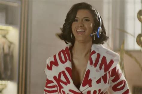 Celebs Fill In For Amazon Alexa In Lucky Generals First Super Bowl Ad
