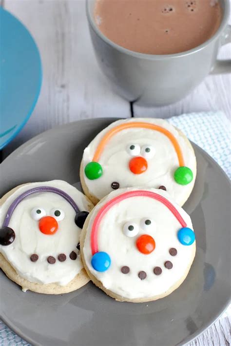 21 Simple Fun And Yummy Christmas Cookies That You Can Make With The