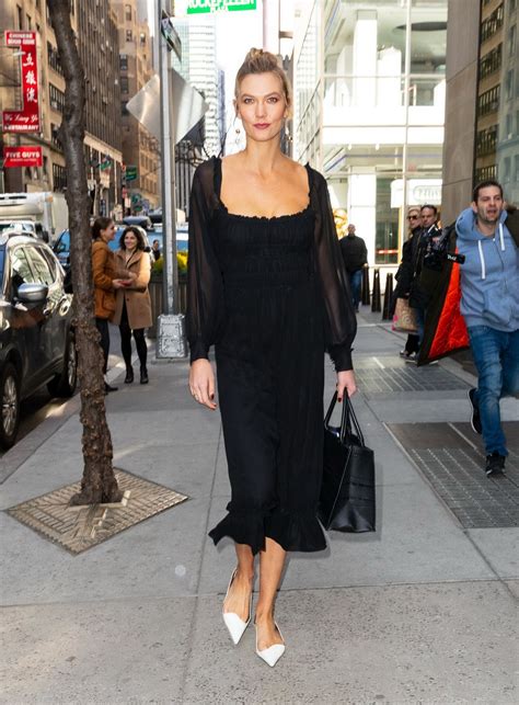 These Karlie Kloss Approved Shoes Will Go With Everything In Your