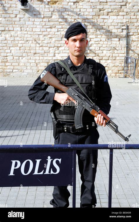 Policewomen Istanbul Hi Res Stock Photography And Images Alamy