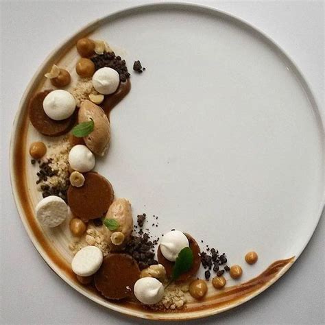 In this video, i am going to teach you how you can make an amazing michelin star dessert with panna cotta, lime mousse, chocolate soil, cocoa meringues, and. Image result for meringue dessert presentation - #Dessert ...