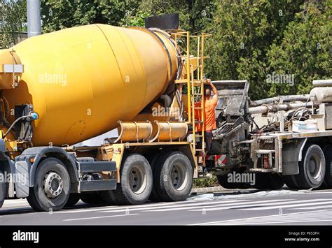Cement Mixer Truck At The Construction Site Stock Photo Alamy