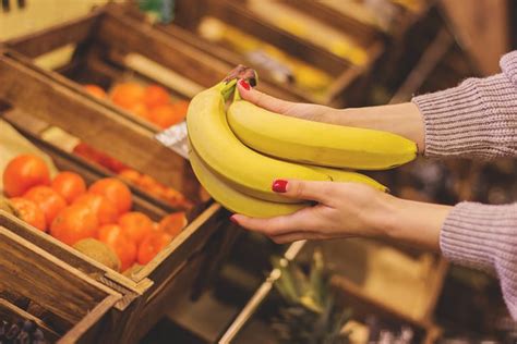 This Is How Grocery Stores Should Sell Bananas — Someone Please Take Note