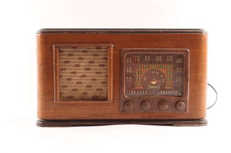 Old Sonora Tube Radio In Wood Case