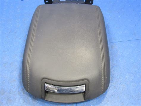 10 19 Ford Taurus Center Console Lid Armrest Leather Black Oem 0984