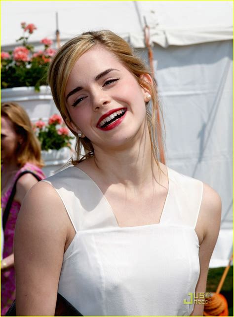 Emma Watson Has Lipstick Teeth Photo 1299821 Photos Just Jared