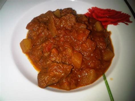 Gulasch Mit Rind Fleisch Frisch Und Zwiebel Rezept Mit Bild Kochbar De